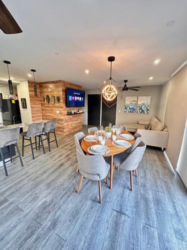 Gustavo A. Madero Apartment | Entire Luxurious Apartment in Shopping Mall