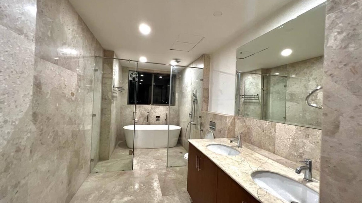 Vasant Kunj Apartment | Entire Luxury 2BHK Flat for Parties/Family