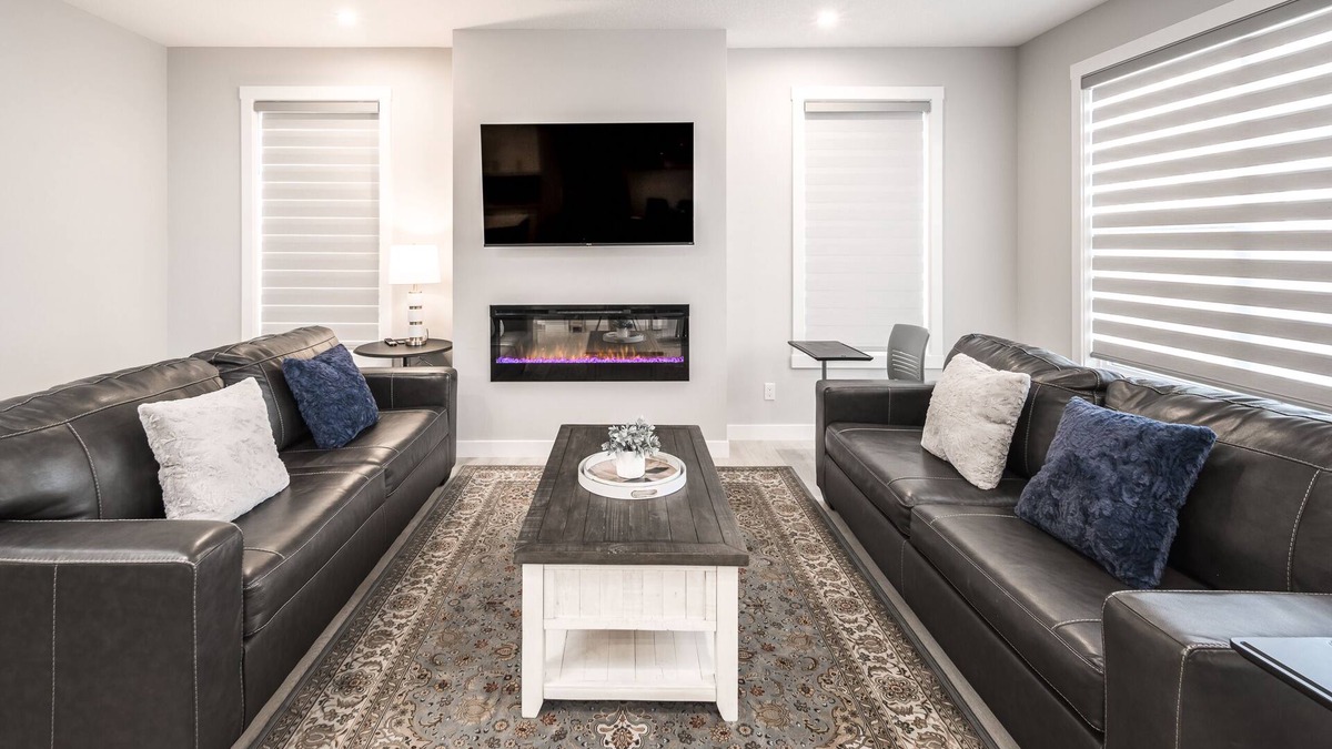 Northwest Calgary House | Entire Luxury New Build Single Home, Close to Banff and Bow River!