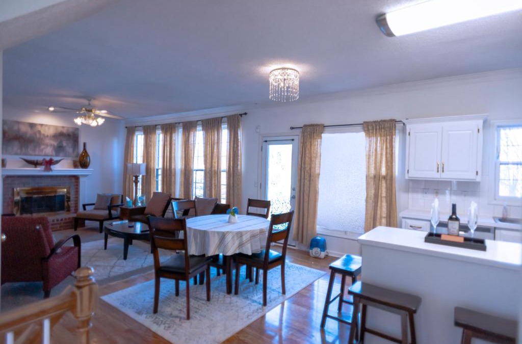 Olathe House | Entire Luxury Private Properties - With High 1Gig internet