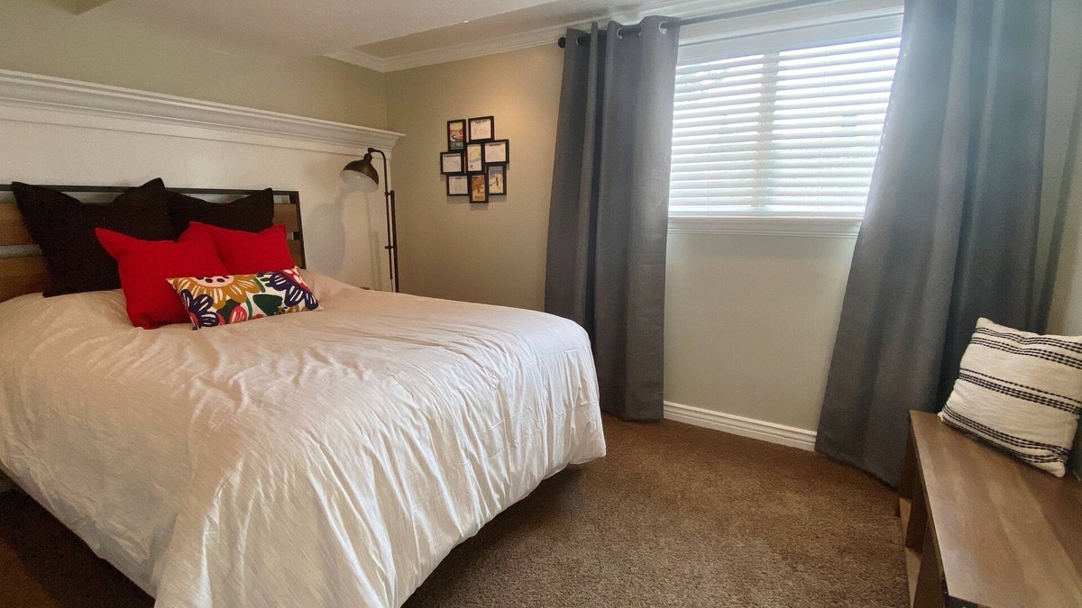 Sandy House | Entire Modern Basement Apt in Sandy—1 min to I-15