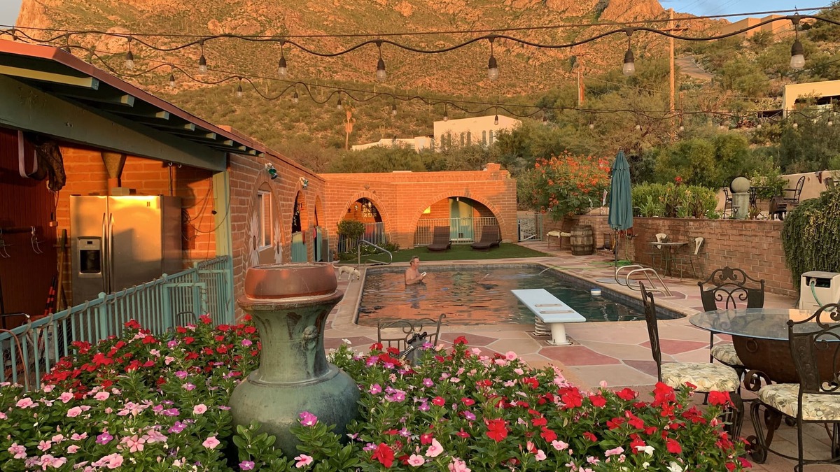 Oro Valley House | Entire Mountain View guesthouse hosted by Karen. New Pickleball Ct on property.