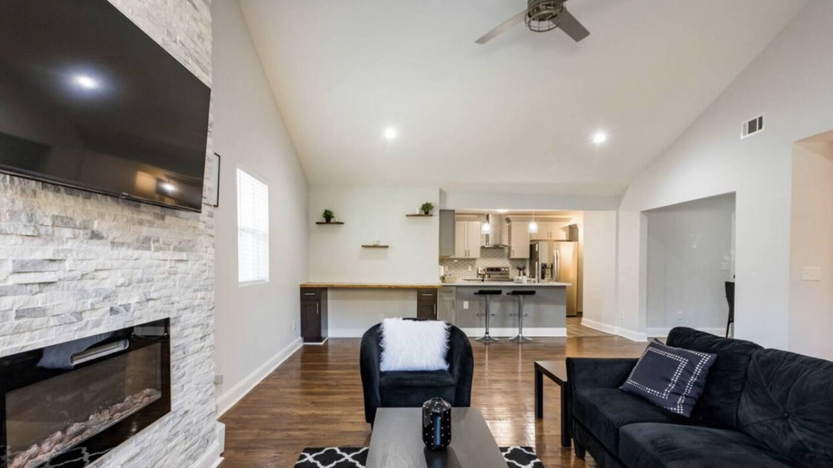 Collier Heights House | Entire Newly Renovated Home 10 mins from DT ATL