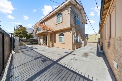 City Heights House | Entire Private Spacious 4-Bed 4-Bath House w Garage, Gated Yard, Available Now