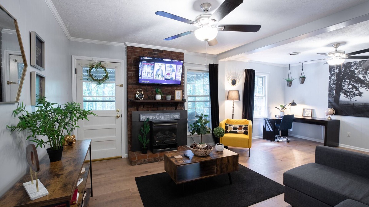 Sugar Hill House | Entire Ranch Home special rate - sleeps 6