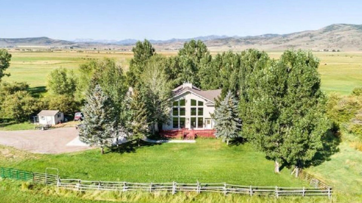 Kamas House | Entire River Ranch House, Mtn Views, Park City, Ski, Horses, Hot tub, 18 acres