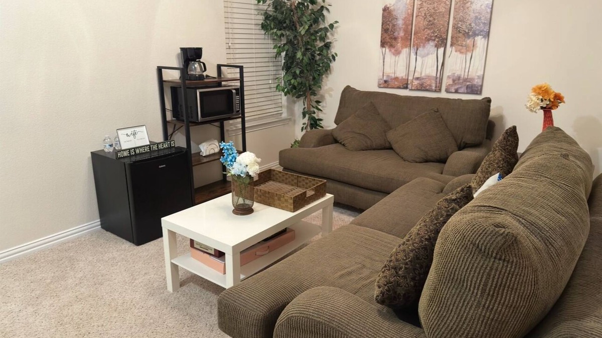Original Town House | Entire Second Floor in Premium Location