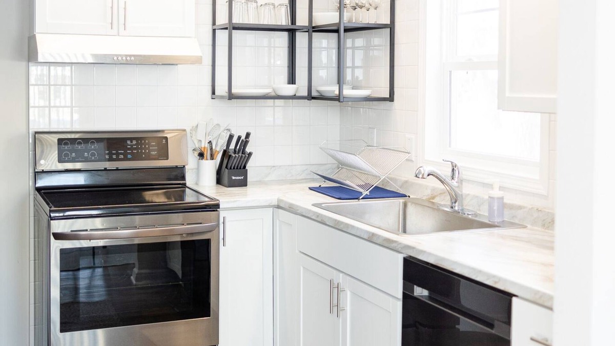 Ramsey County House | Entire Unit close to cities, bike path out the front door.
