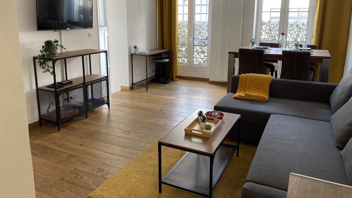 Charenton-le-Pont Apartment | Entrée Individuelle - Métro à 5min - Porte de Paris