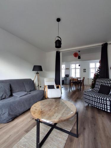 Arras Apartment | Entre les places, spacieux avec Parking Gratuit