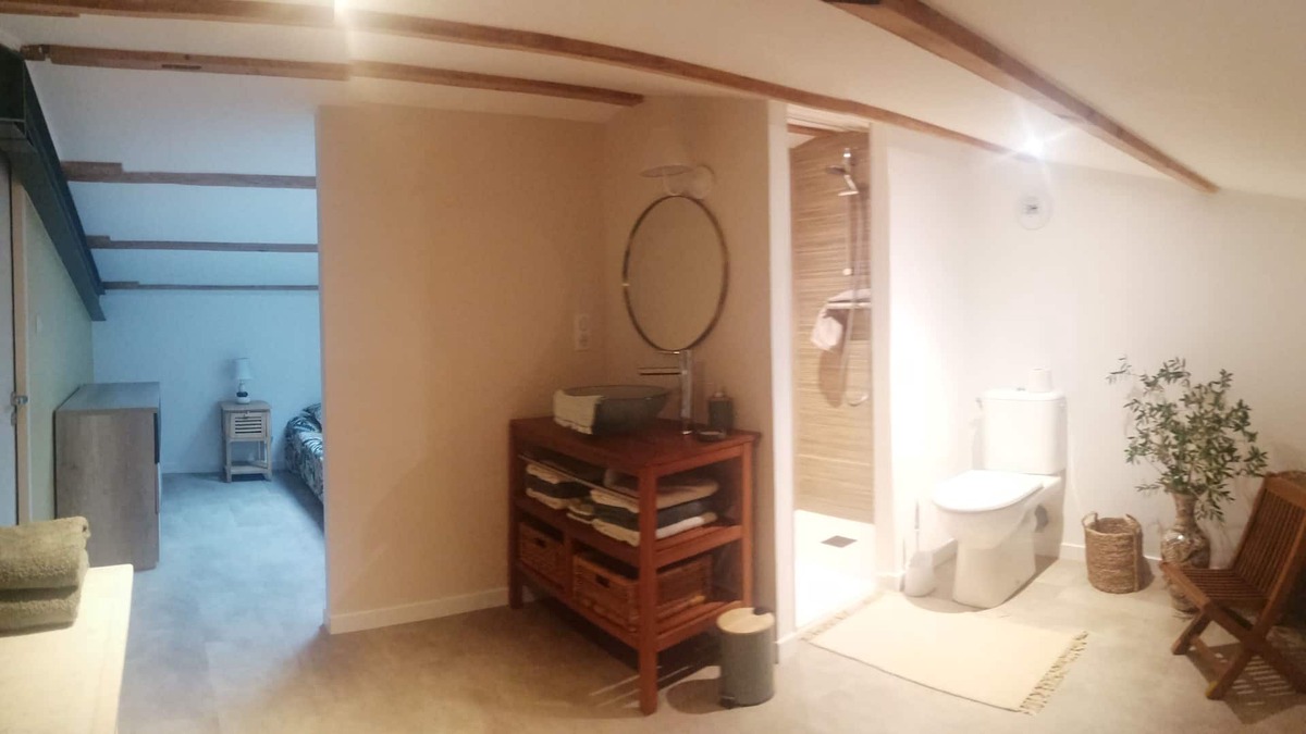 Saint-Sauveur-d'Aunis Bed & Breakfast | Entre mer et Marais Poitevin. Charmant Logement Indépendant et Espace Extérieur