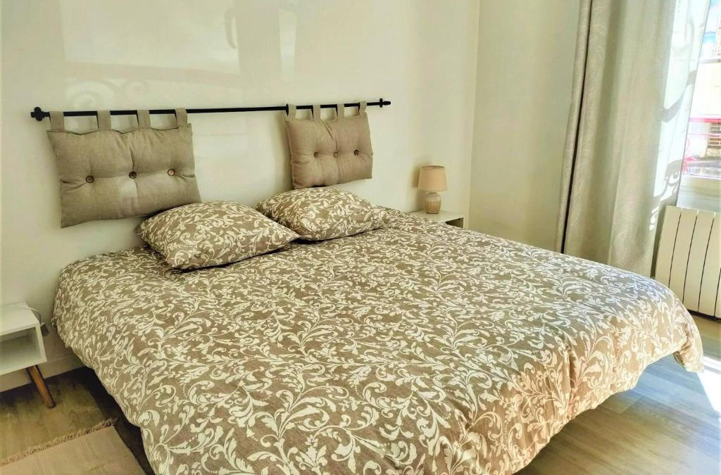 Troyes Apartment | "entre Troyes murs", 3 appartements avec parking, Troyes