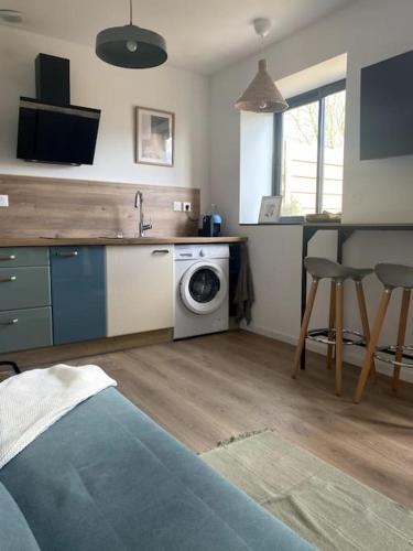 Coutiches Apartment | Entre ville et campagne appartement cosy avec parking et terrasse Wood
