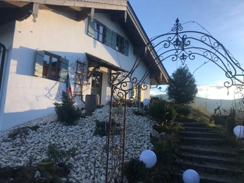 Siegsdorf Apartment | Entspannen mit Bergpanorama
