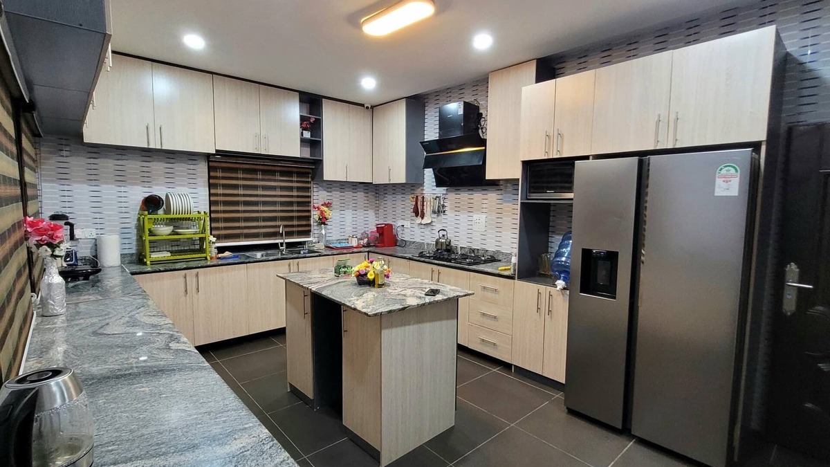 Enugu Villa | Enugu Private Duplex 3bedrooms spaciously cozy for 6 guests -5mins to airport