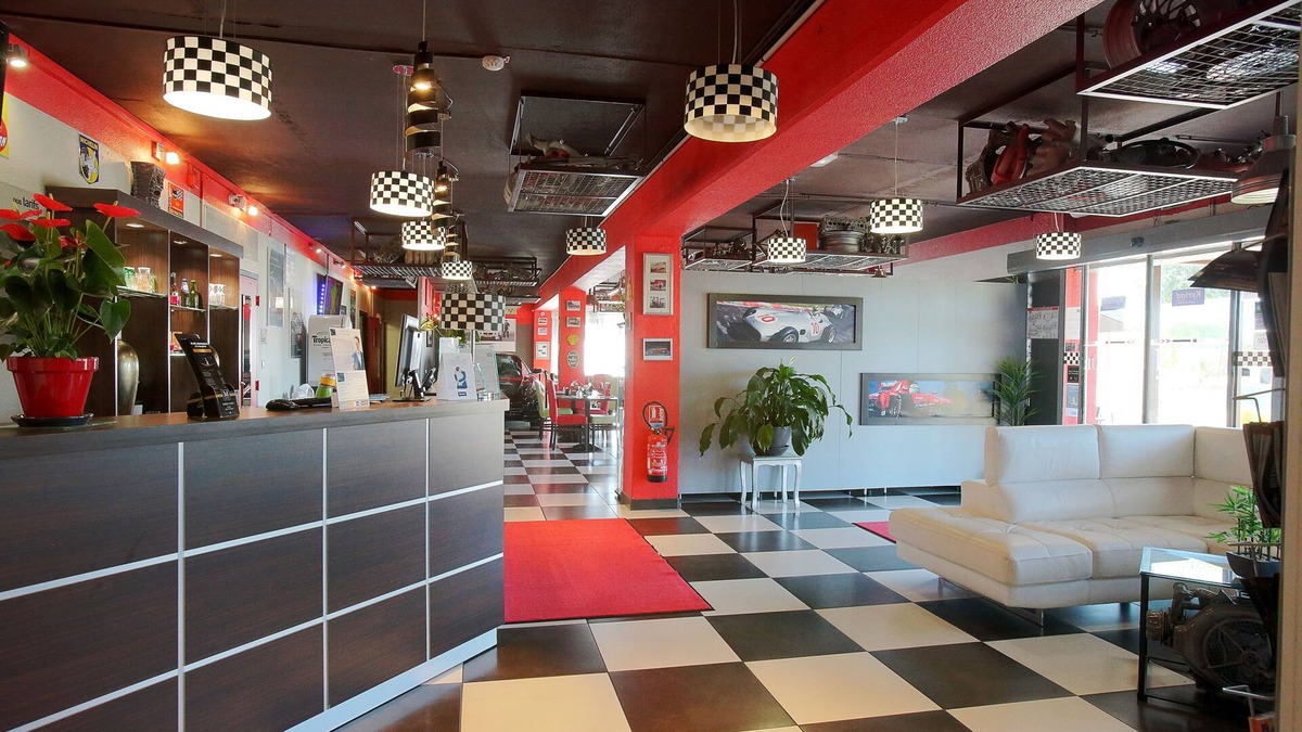 Cannes-Ecluse Hotel | Enzo Hotels Cannes Ecluse by Kyriad Direct