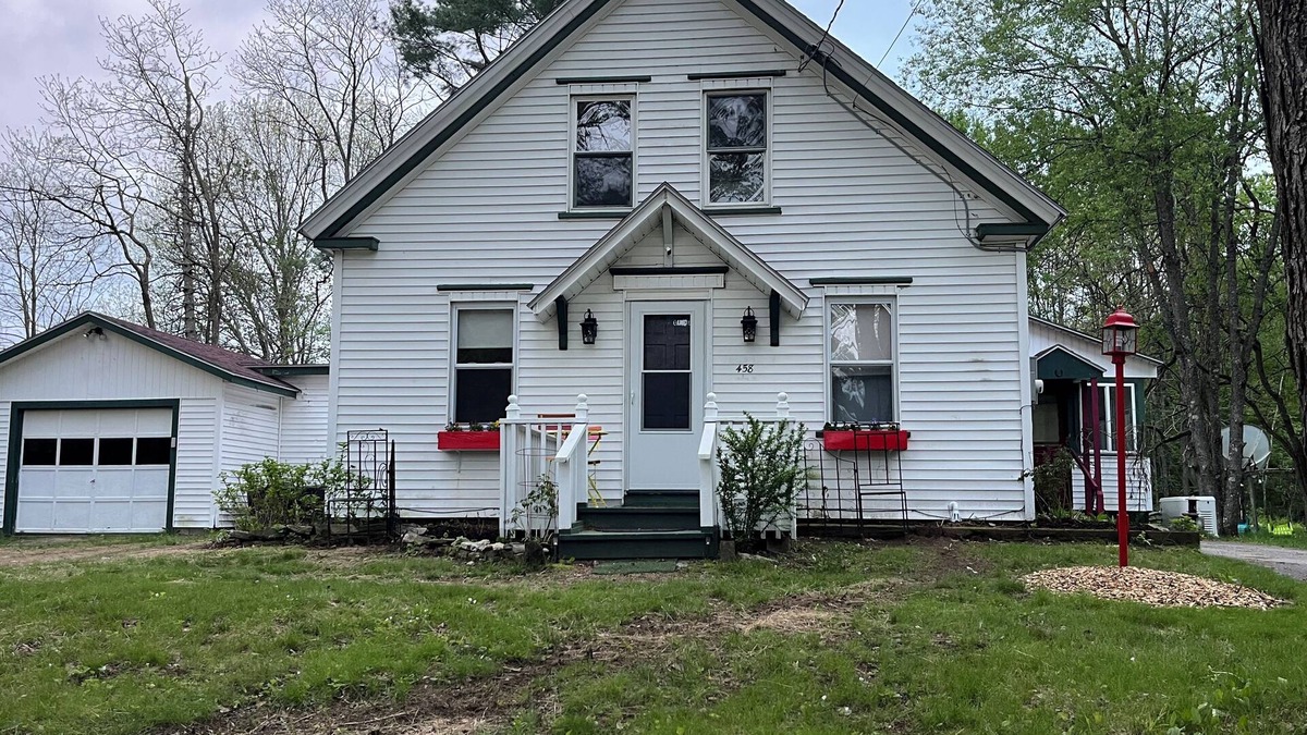 Hartford House | Eowyn's Place Charming 4-bedroom country house in lovely Hartford pet-friendly