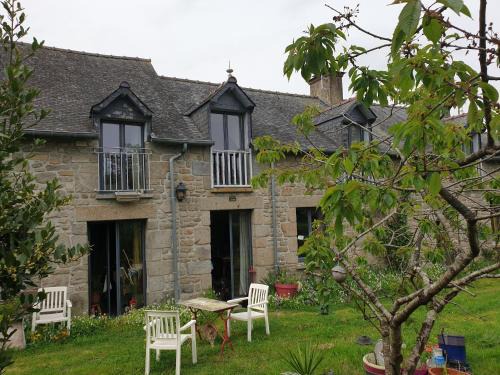 Combourg House | Eoz an avel