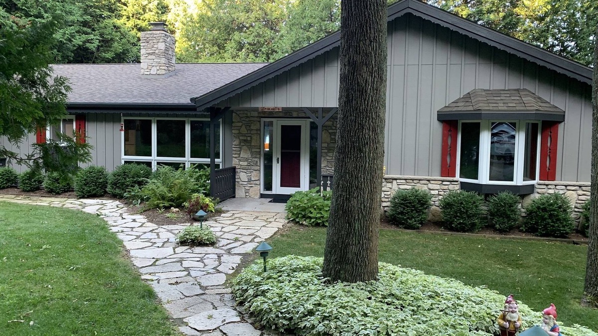 Ephraim House | Ephraim Beautiful Private Waterfront Property In The Woods