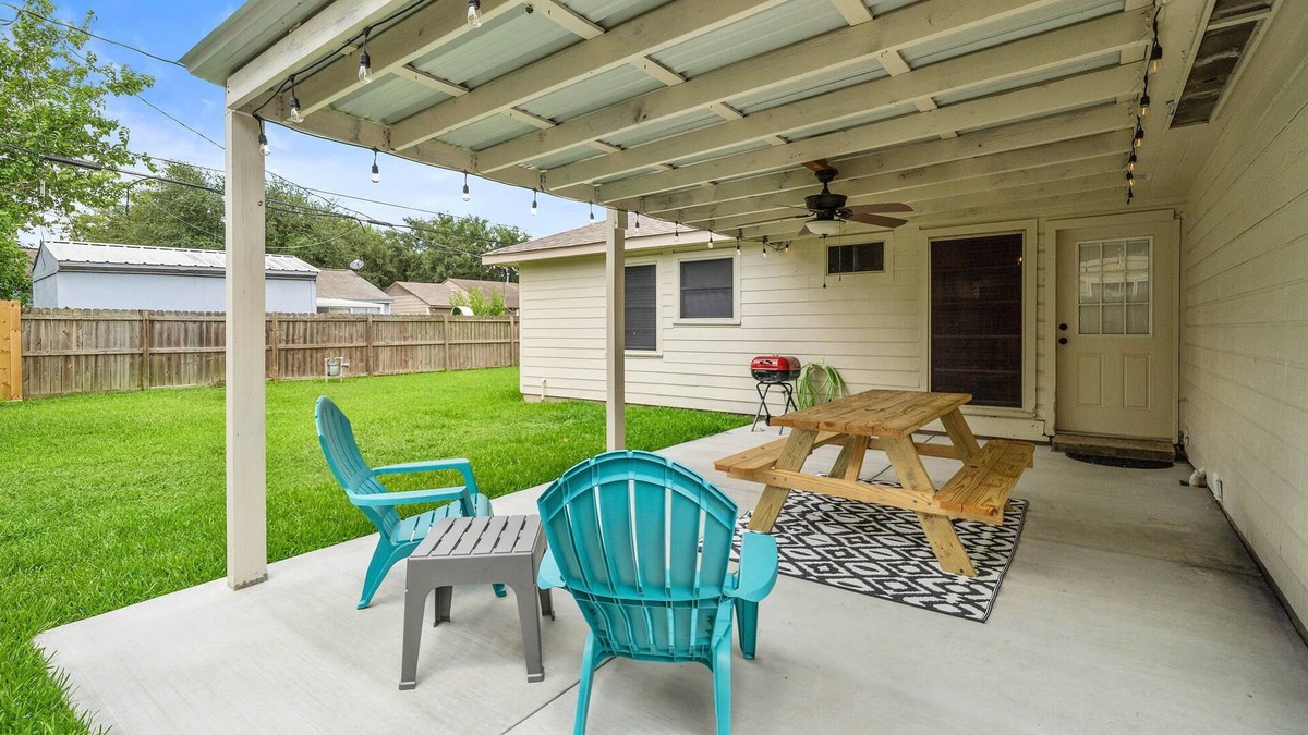 Pasadena House | âď¸ đâď¸ đ đđ Epic Game Room WIFI â¤ď¸ Covered Back Patio đ Smart TV's every room Fu