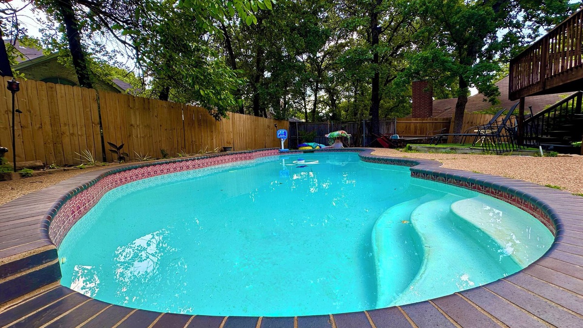 Ederville House | Epic Location Cool Pool, 6Flags, Rangers, Cowboys