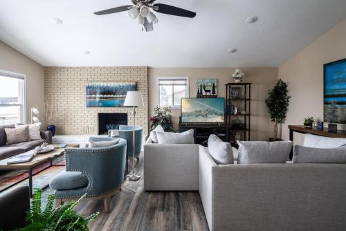 Four Corners House | Epic Sunsets in Bozeman - Wonderful View