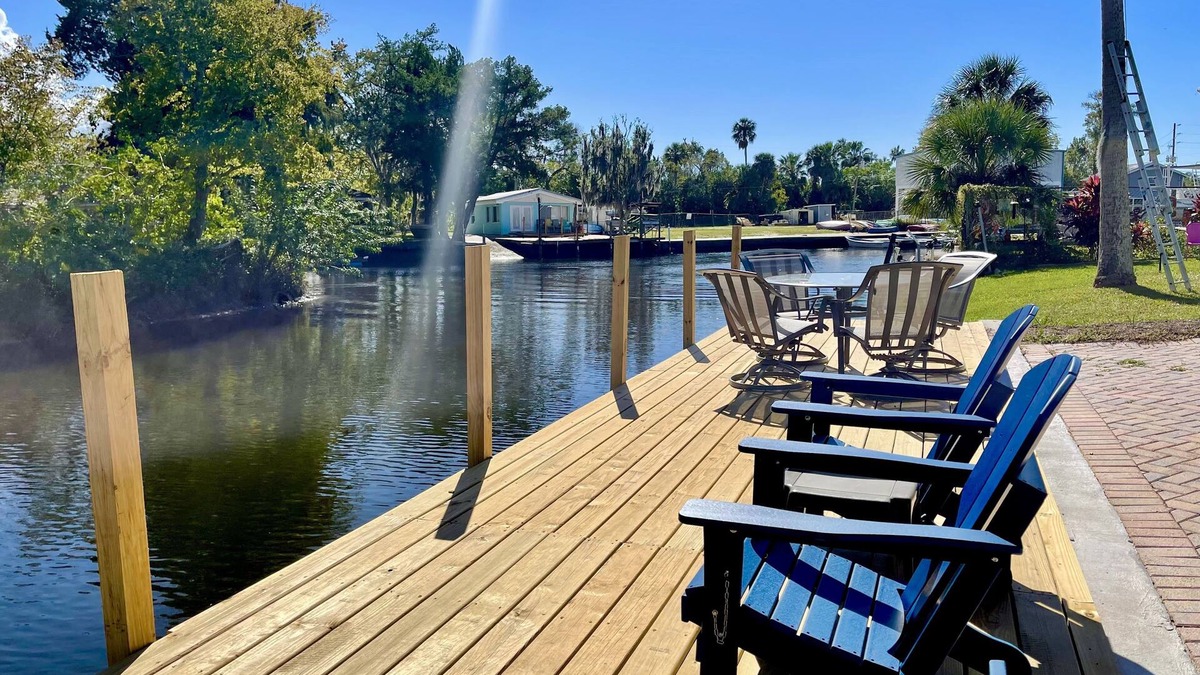 Weeki Wachee Gardens House | EPIC Weeki Wachee riverfront home Waterfront Kayaks included