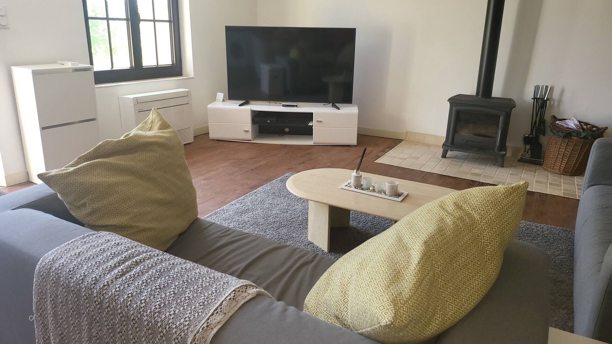 La Courtete Apartment | Equestrian gîte, apartment in the middle of nature, quiet, comfortable.