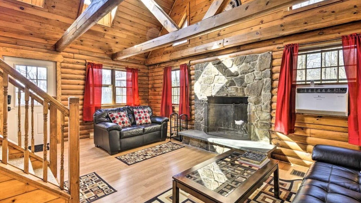 Pleasant Mount Cottage | Equestrian House Suites