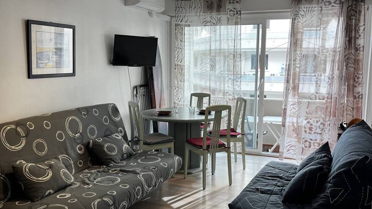 Saint-Nazaire Apartment | Equipped studio for 4 people, near the beach - 2CALYPI/2