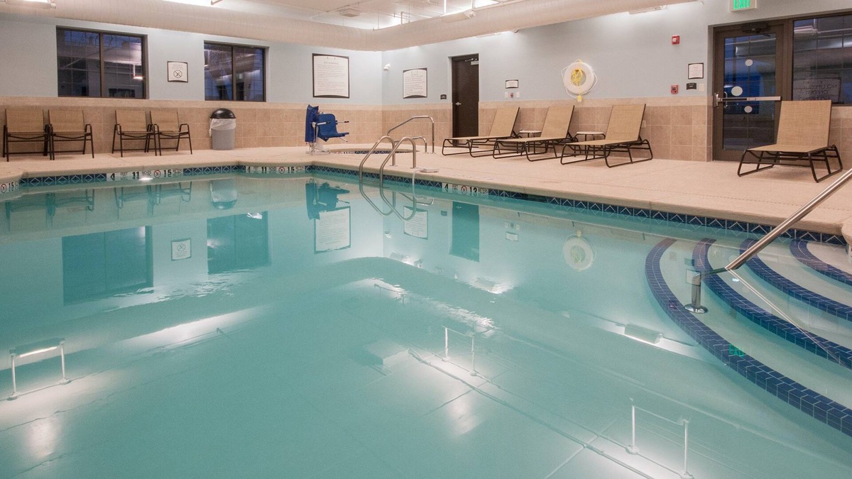 Amherst Apartment | Equipped Suite | Free Daily Breakfast, Pool Access + Gym Access
