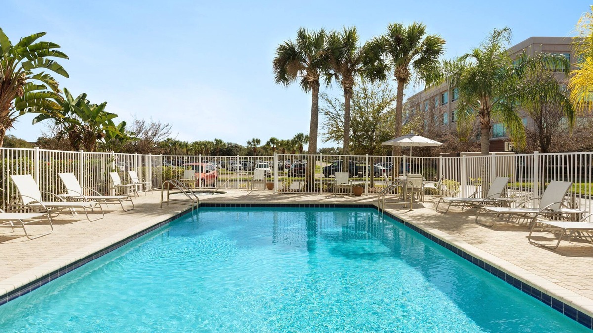 Tampa Condo | Equipped Suite Mobility Accessible Suite! 24h Business Center + Free Breakfast