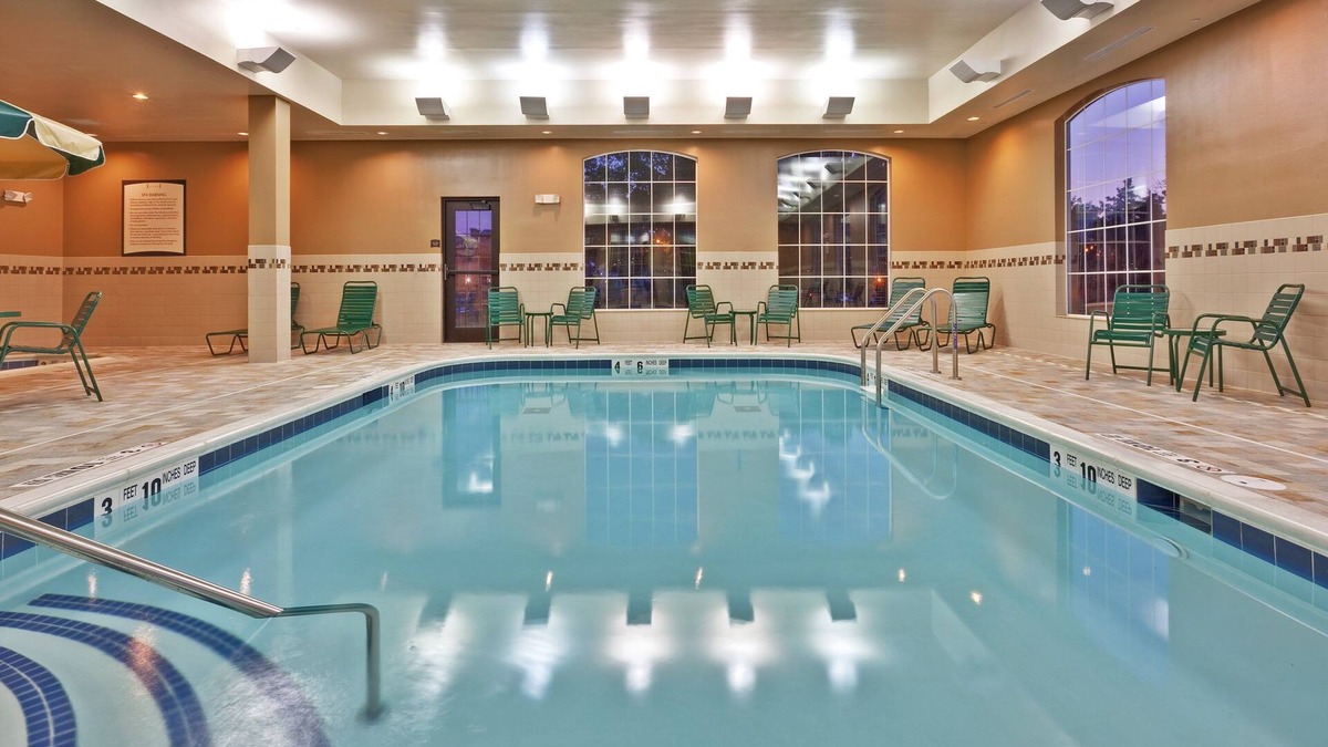 Rochester Condo | Equipped Suite with a Stunning Genesee River View Near the University of Rochester