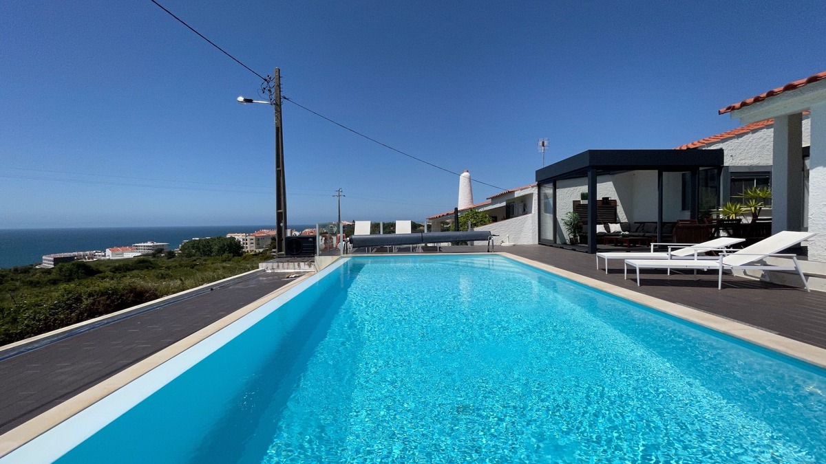 Mafra Villa | ERICEIRA HILLS- DE LUXE VILLA WITH HEATED POOL AGAINST THE ATLANTIC