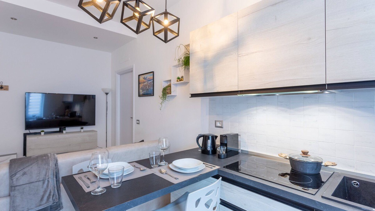 Niguarda Apartment | "Erinus" just 7 minutes walk from the M3 line