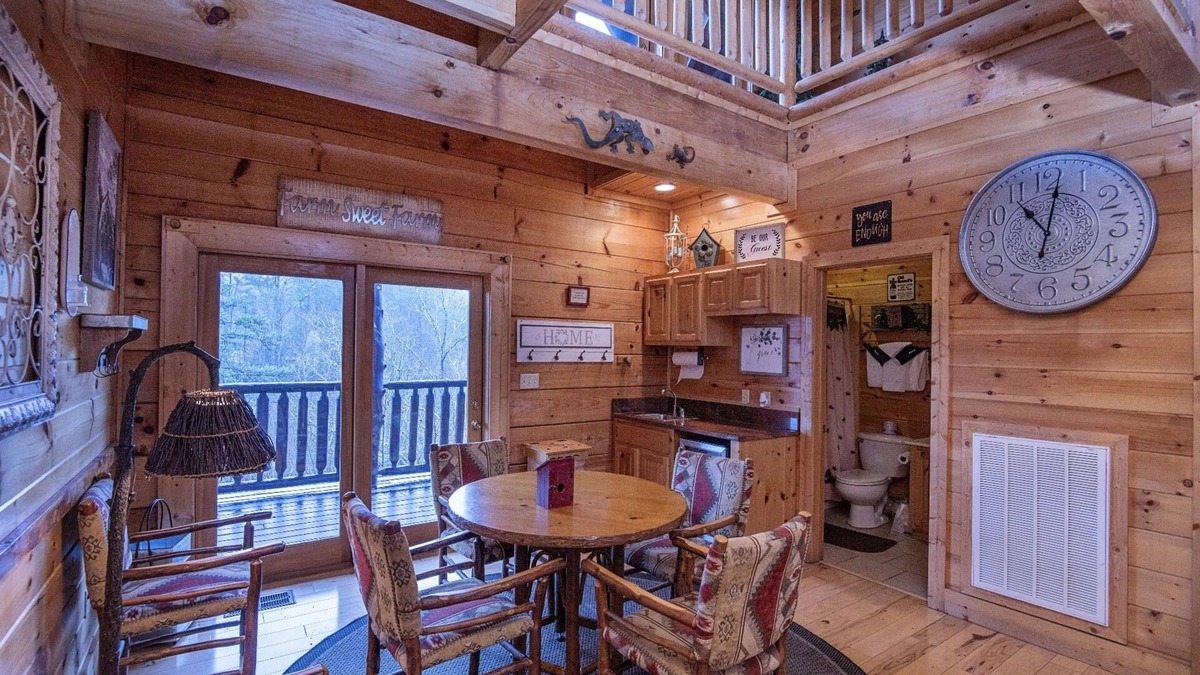 Pigeon Forge Cabin | Ern854 - Wagon Wheel Lodge - Great Location! Close To All The Action! 9 Bedroom Cabin by RedAwning
