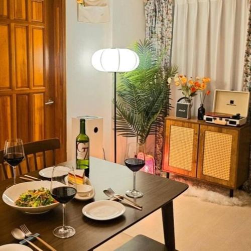 Gaebong-dong Apartment | EROB's House