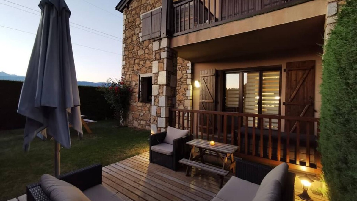 Err Apartment | ERR I 6 PAX - Two Bedroom Apartment, Sleeps 6