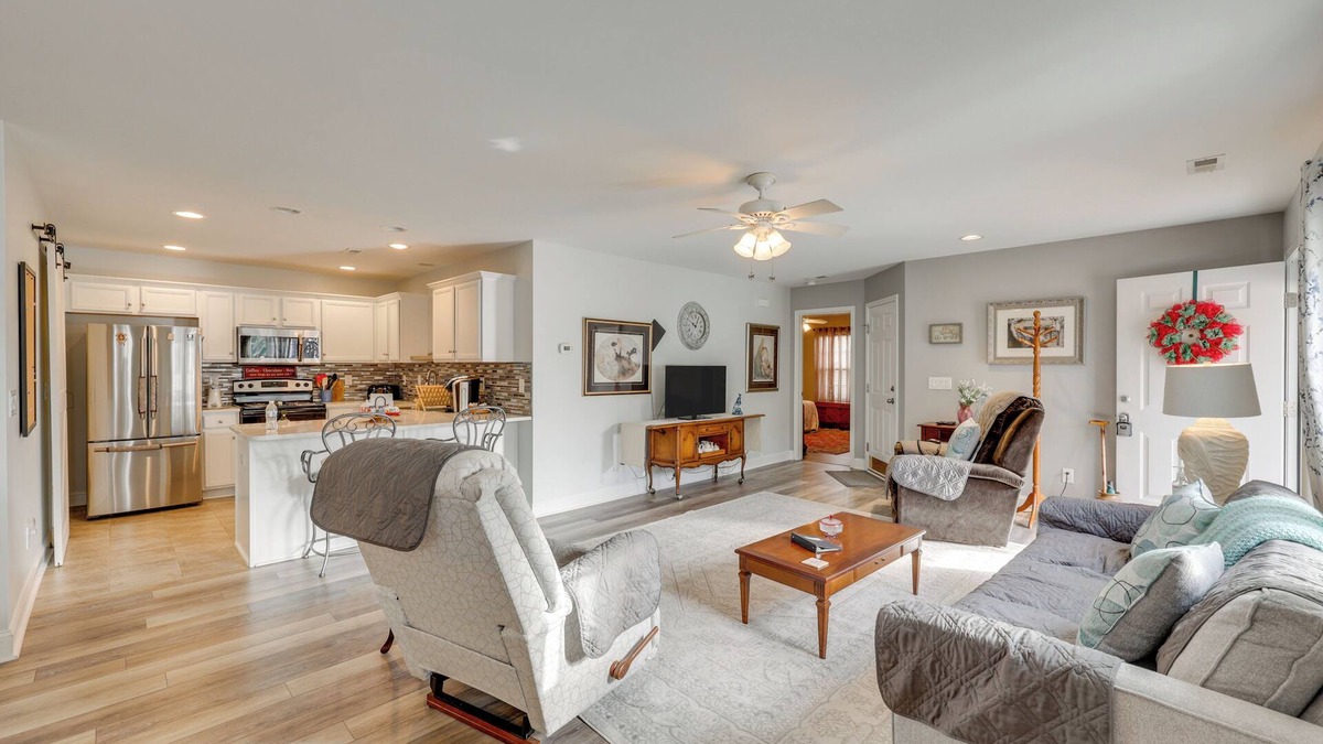 Erwin House | Erwin Home Near Hospitals: Great for Nurses!
