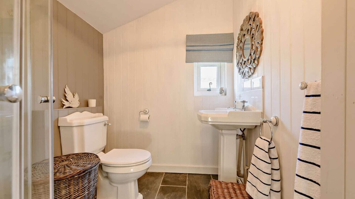 Llansteffan House | Eryl - Four Bedroom House, Sleeps 6