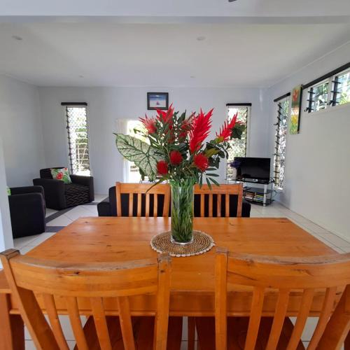 Tapere of Titikaveka House | Eryns Muri Palms