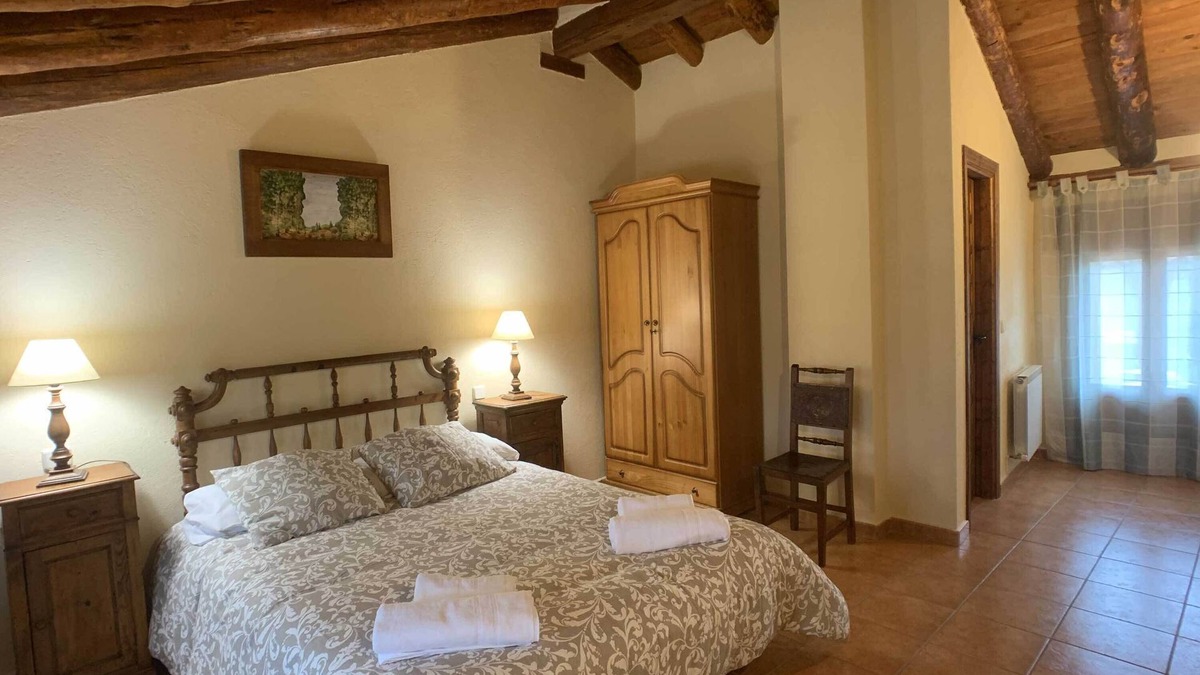 Ceguilla House | Two spacious mountain houses built with traditional materials.