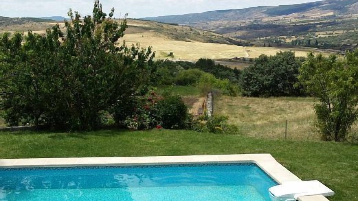 Casas del Puerto de Villatoro Cottage | Casa Rural Los Caldereros for 16 people