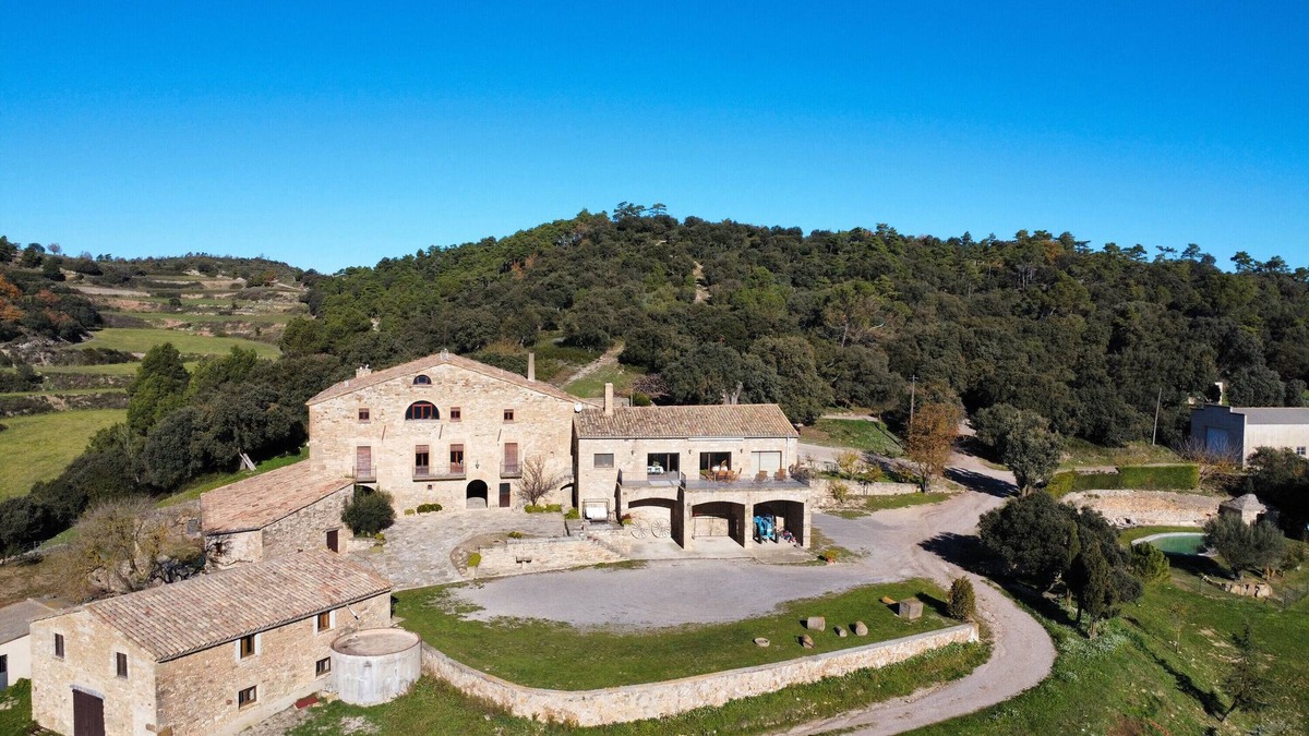 Sant Mateu de Bages House | Country House 'Les Corts De Biosca' with Mountain View, Private Pool and Wi-Fi