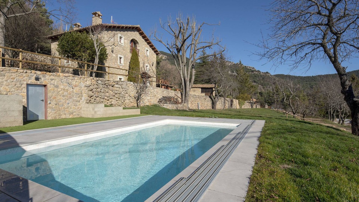Castellar del Riu Cottage | Masía El Pinatell, rural house in an idyllic location.