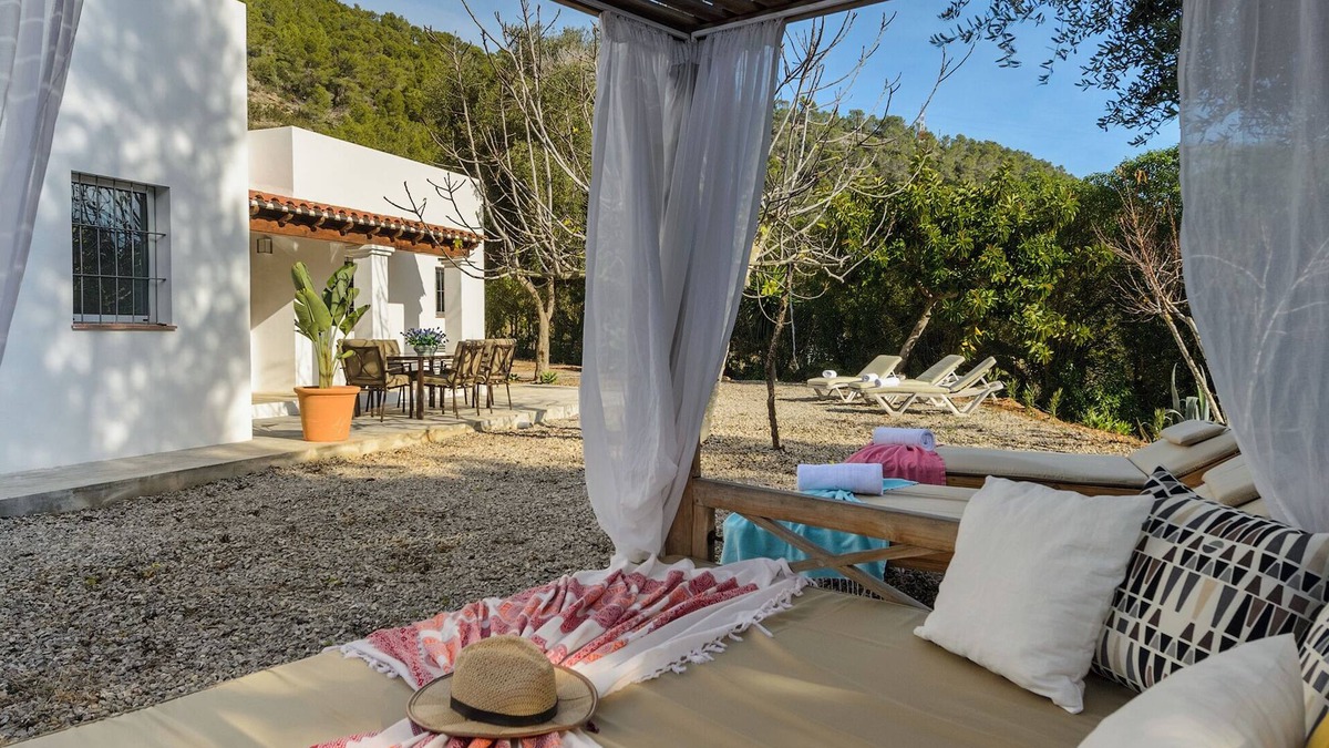Sant Jordi de Ses Salines House | ES RECES, MODERN HOUSE IN THE COUNTRYSIDE