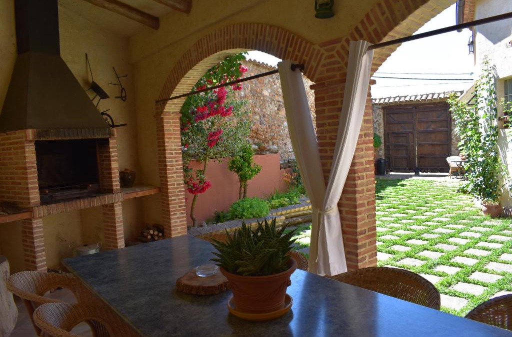 Villanueva del Rebollar de Sierra House | La Casa del Azafrán