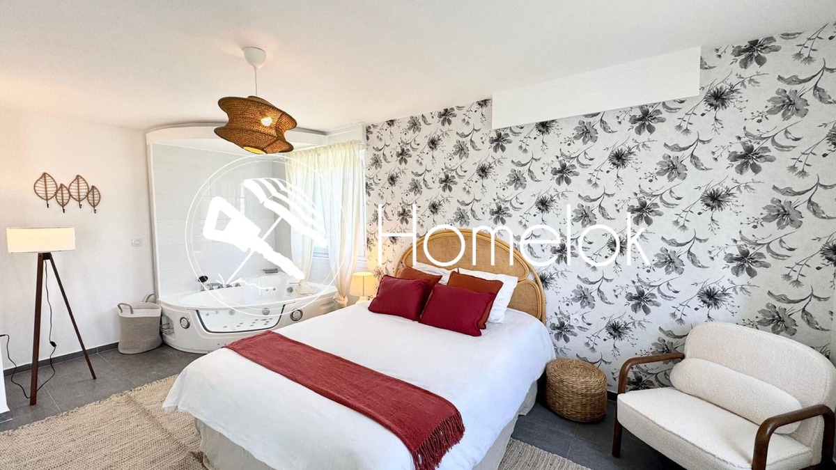 Queven Apartment | Escale Douceur avec Spa Privé – Ambiance Bohème