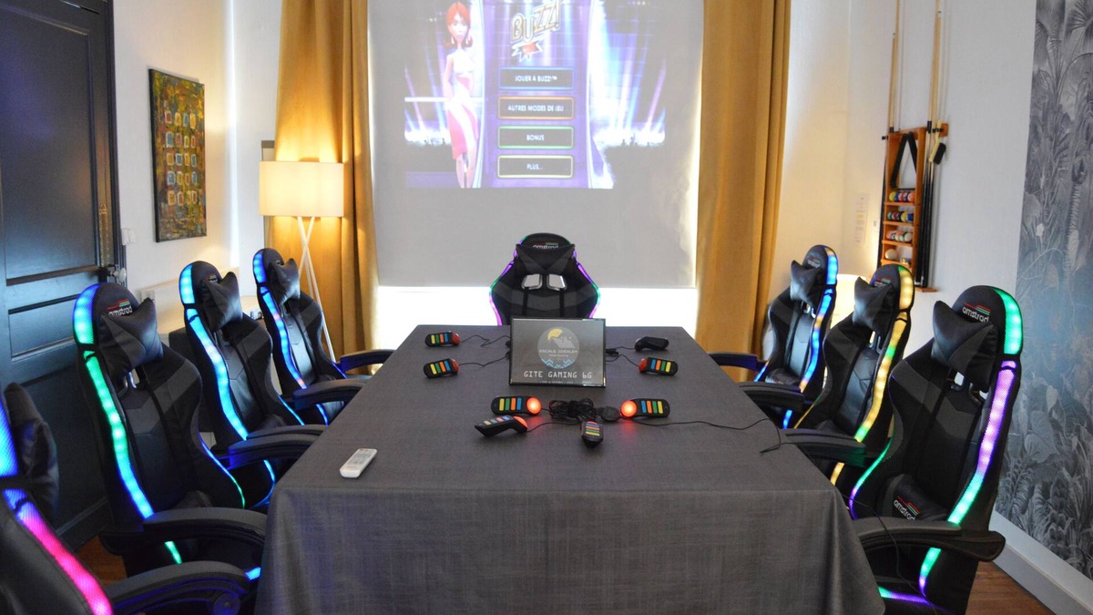 Tours Villa | Escale Ideale® - Gite Gaming 6G+ for 15 People