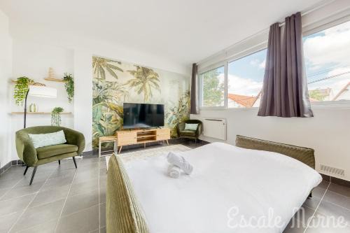 Maisons-Alfort Apartment | Escale-marne fr - 001 - RDC - Private Terrace - Free Parking - Free Luggage Storage - Metro 8 Eiffel Tower -All equipped - Linen Included - Washing Machine - Dish Washer - Luxury Mattress 160X200 - Panoramic View - From 1 to 4 guests